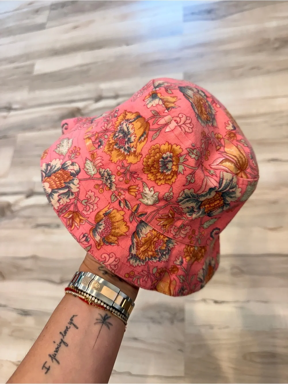 Louise Misha hat